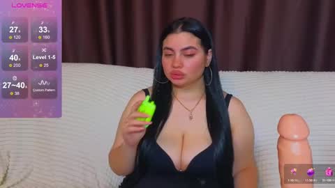 Snapshot of nikki_kardashian chatting on February 2025 01:53:02 AM Nikki Kardashian online show from February 2025 01:53:02 AM