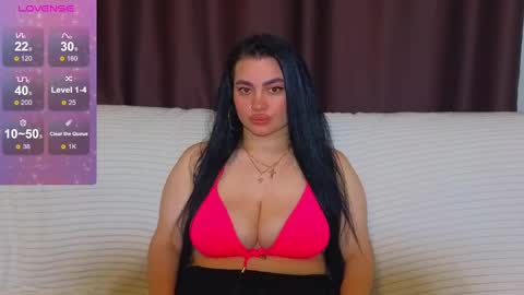 Snapshot of nikki_kardashian chatting on March 2025 10:38:02 PM Nikki Kardashian online show from March 2025 10:38:02 PM