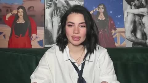 Snapshot of nikki_kardashian chatting on September 2025 08:52:02 PM Nikki Kardashian online show from September 2025 08:52:02 PM