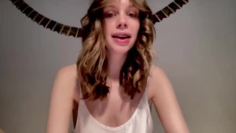 Nikki online show from December 2024 10:12:02 AM