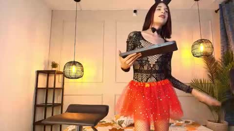 Snapshot of nikki_vesper chatting on October 2025 12:28:02 PM nikki_vesper online show from October 2025 12:28:02 PM