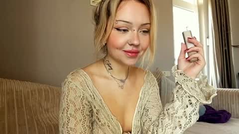 nicolette online show from December 2024 10:06:02 AM