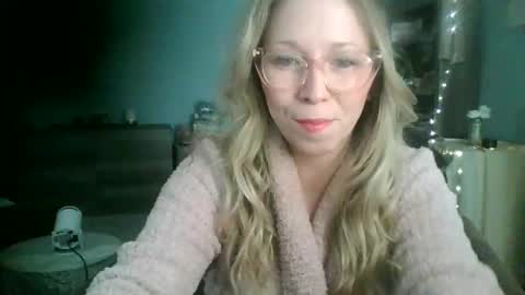 nikkib653466 online show from January 2026 04:12:01 PM