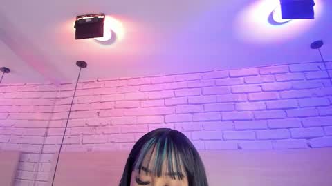 Nikky Dean online show from October 2025 03:36:02 AM