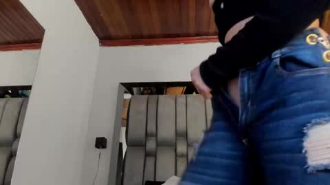     online show from November 2025 11:33:01 AM