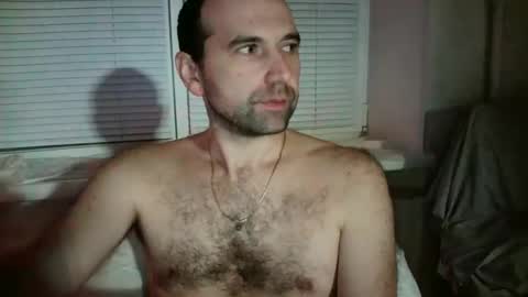 nikolas_vaz online show from December 2024 12:11:01 AM