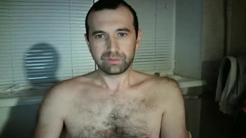 nikolas_vaz online show from October 2025 08:20:02 PM