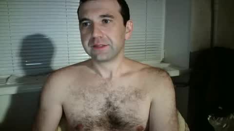 nikolas_vaz online show from November 2025 09:37:02 PM