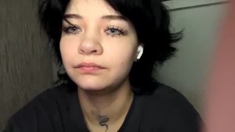 nikoli_naw online show from January 2025 07:45:02 PM