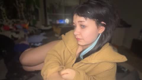 nikoli_naw online show from November 2025 08:23:02 PM