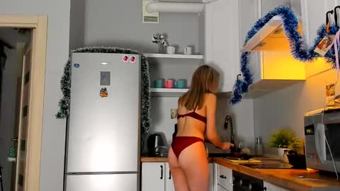 Snapshot of niky_jess chatting on December 2024 07:52:02 PM Veronica online show from December 2024 07:52:02 PM