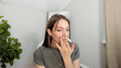 Snapshot of niky_jess chatting on January 2025 12:11:02 PM Veronica online show from January 2025 12:11:02 PM