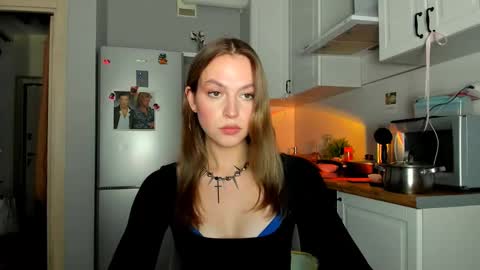 Snapshot of niky_jess chatting on February 2025 04:14:01 PM Veronica online show from February 2025 04:14:01 PM