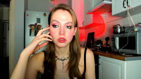 Snapshot of niky_jess chatting on February 2025 03:21:01 PM Veronica online show from February 2025 03:21:01 PM