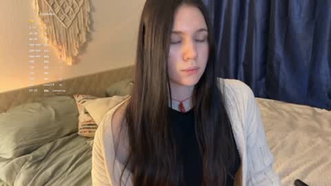 Jennet online show from December 2024 01:00:02 PM