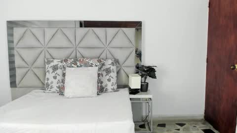 Snapshot of nina_pons chatting on October 2025 10:39:02 PM Nina online show from October 2025 10:39:02 PM