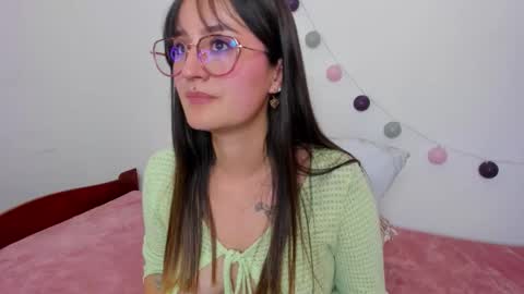 Nina online show from March 2026 06:23:01 PM
