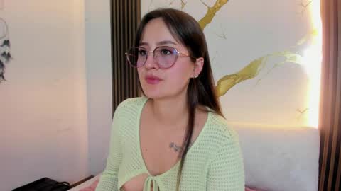 Snapshot of ninabryon1 chatting on June 2026 06:31:01 PM Nina online show from June 2026 06:31:01 PM
