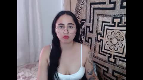 Snapshot of ninakravtz chatting on January 2025 04:37:02 PM N I N A online show from January 2025 04:37:02 PM