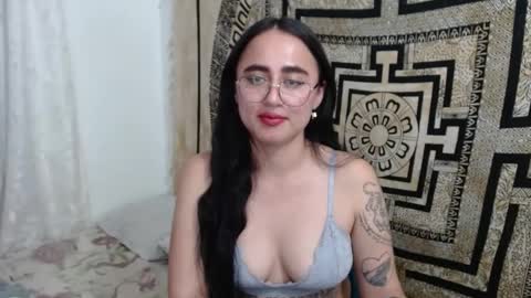 Snapshot of ninakravtz chatting on February 2025 11:36:02 PM N I N A online show from February 2025 11:36:02 PM