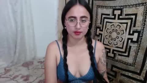 Snapshot of ninakravtz chatting on February 2025 03:31:02 PM N I N A online show from February 2025 03:31:02 PM