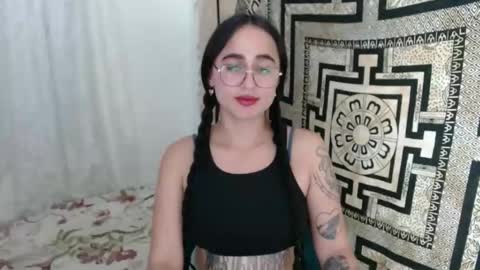 Snapshot of ninakravtz chatting on February 2025 11:10:02 PM N I N A online show from February 2025 11:10:02 PM