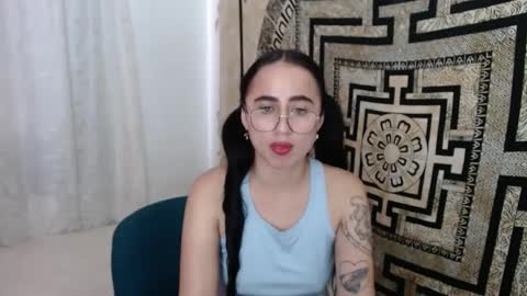 Snapshot of ninakravtz chatting on March 2025 03:29:01 PM N I N A online show from March 2025 03:29:01 PM