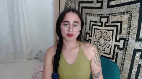 Snapshot of ninakravtz chatting on March 2025 08:33:02 PM N I N A online show from March 2025 08:33:02 PM