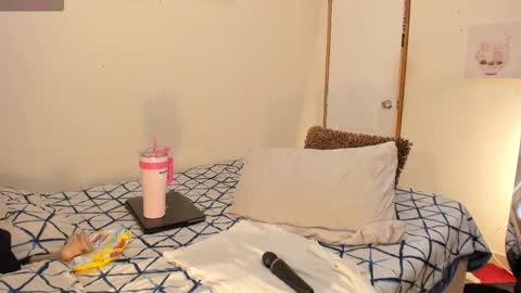 Nina  online show from February 2026 10:25:01 PM