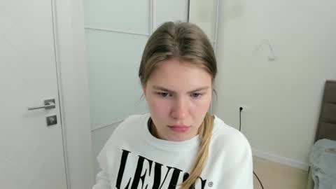 ninarihh online show from March 2025 02:32:02 PM