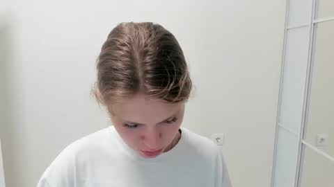 ninarihh online show from September 2025 11:54:02 AM