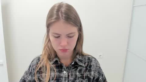 ninarihh online show from September 2025 07:34:01 AM