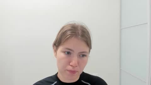 ninarihh online show from October 2025 09:07:01 AM