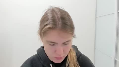 ninarihh online show from October 2025 07:44:01 AM