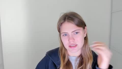 ninarihh online show from October 2025 11:06:02 AM