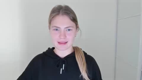 ninarihh online show from October 2025 11:00:01 AM