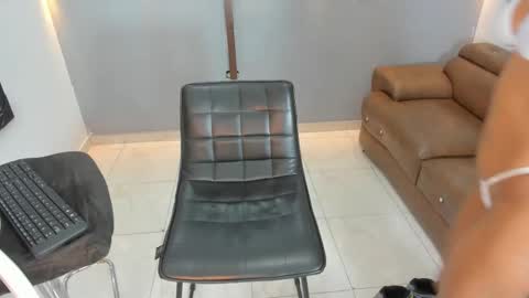 nini_beyker online show from November 2025 01:13:02 PM