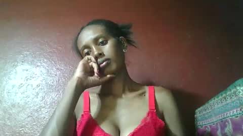 Snapshot of ninie246746 chatting on January 2025 06:10:01 PM ninie246746 online show from January 2025 06:10:01 PM