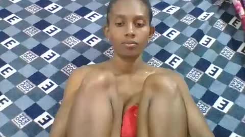 Snapshot of ninie246746 chatting on February 2026 06:33:02 AM ninie246746 online show from February 2026 06:33:02 AM