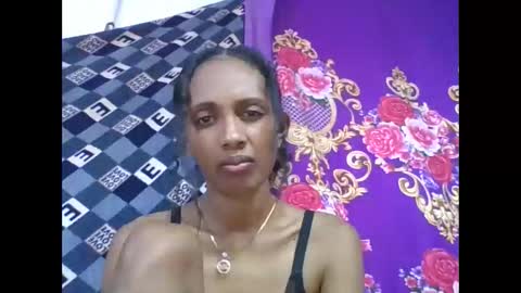 Snapshot of ninie246746 chatting on April 2026 06:53:02 PM ninie246746 online show from April 2026 06:53:02 PM