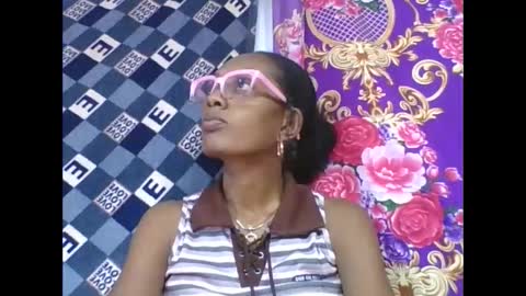 Snapshot of ninie246746 chatting on April 2026 02:47:01 PM ninie246746 online show from April 2026 02:47:01 PM