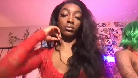 Snapshot of niviawolfe chatting on December 2024 05:36:02 PM NIVIA WOLFE online show from December 2024 05:36:02 PM