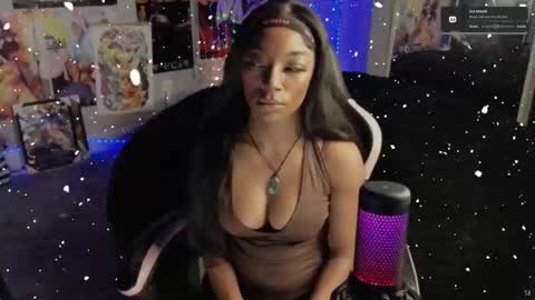 NIVIA WOLFE online show from December 2025 01:48:02 AM