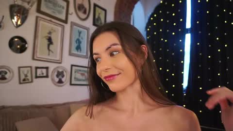 Snapshot of nixotica_ chatting on April 2026 04:06:02 PM Nixi online show from April 2026 04:06:02 PM