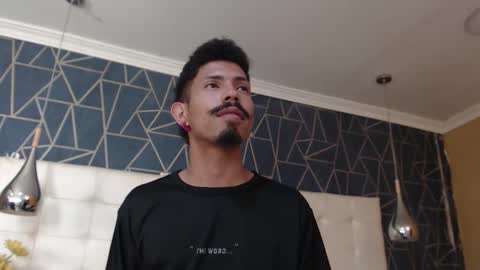 Snapshot of noaahtylor chatting on February 2026 08:14:01 PM Noah online show from February 2026 08:14:01 PM