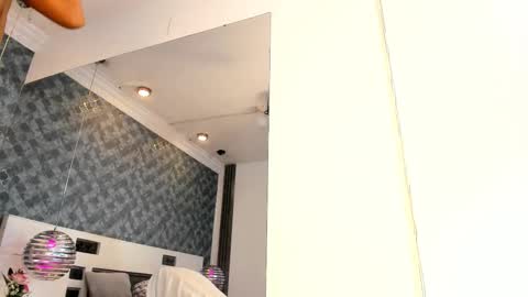 Snapshot of noabrowm chatting on March 2025 03:20:02 PM noah online show from March 2025 03:20:02 PM