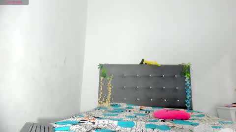 Snapshot of noabrowm chatting on September 2025 10:34:02 PM noah online show from September 2025 10:34:02 PM