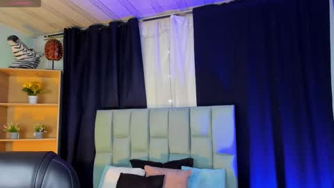 Noah  online show from October 2025 03:18:01 AM