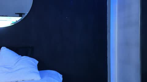 Noah  online show from November 2025 03:28:01 AM