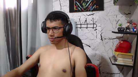 Snapshot of noah_89r chatting on January 2025 03:32:02 PM Sebastian online show from January 2025 03:32:02 PM